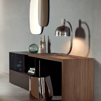 Domino Desk