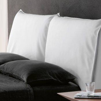 Lukas Bed