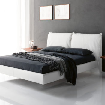 Lukas Bed