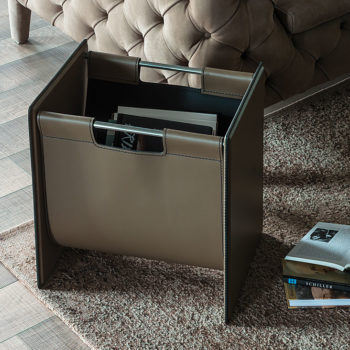 Jerry Magazine Rack