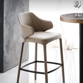 Wanda Stool